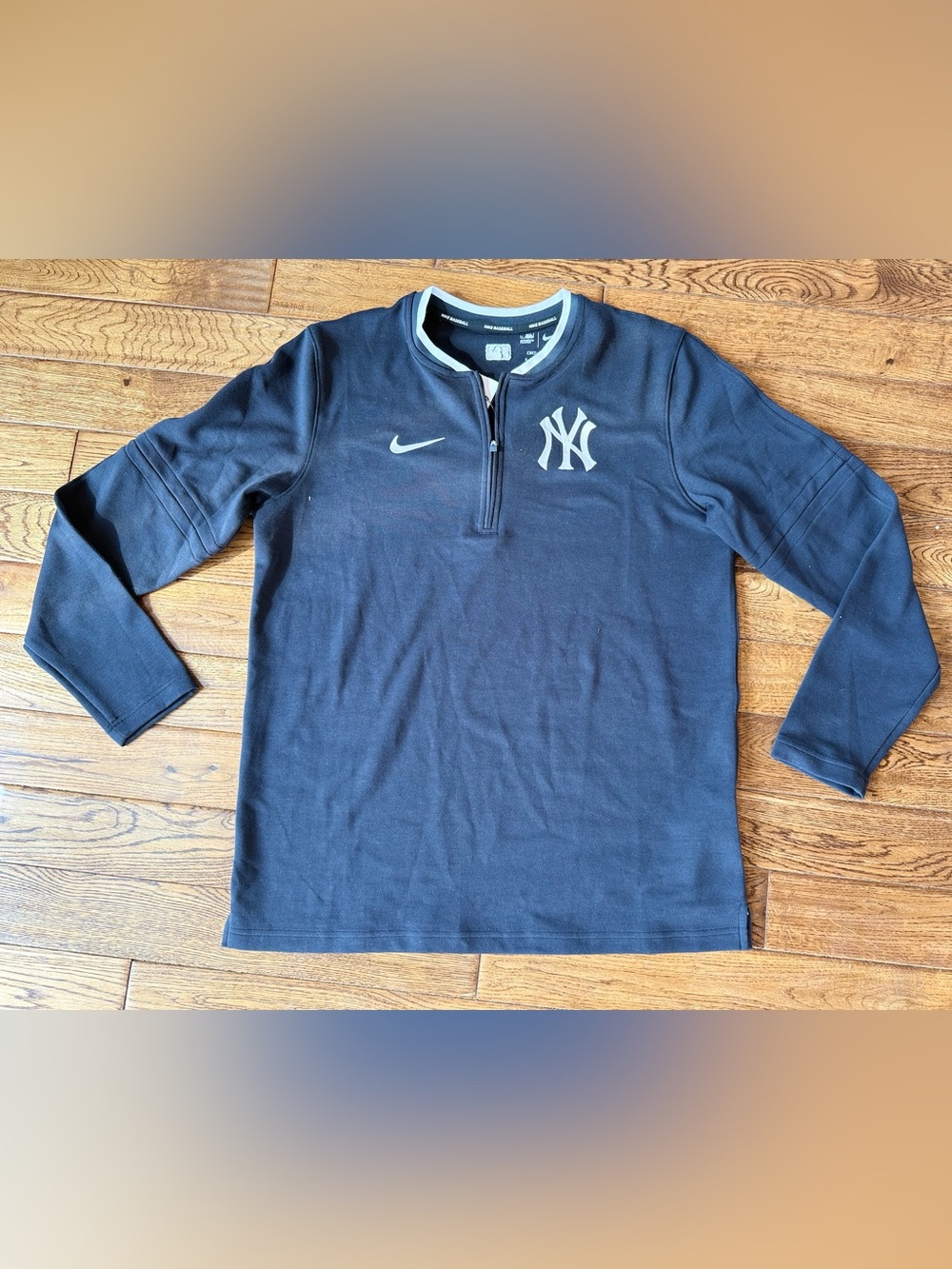 NWT Nike New York Yankees Dri-FIT Quarter Zip Pullover — Men’s Medium